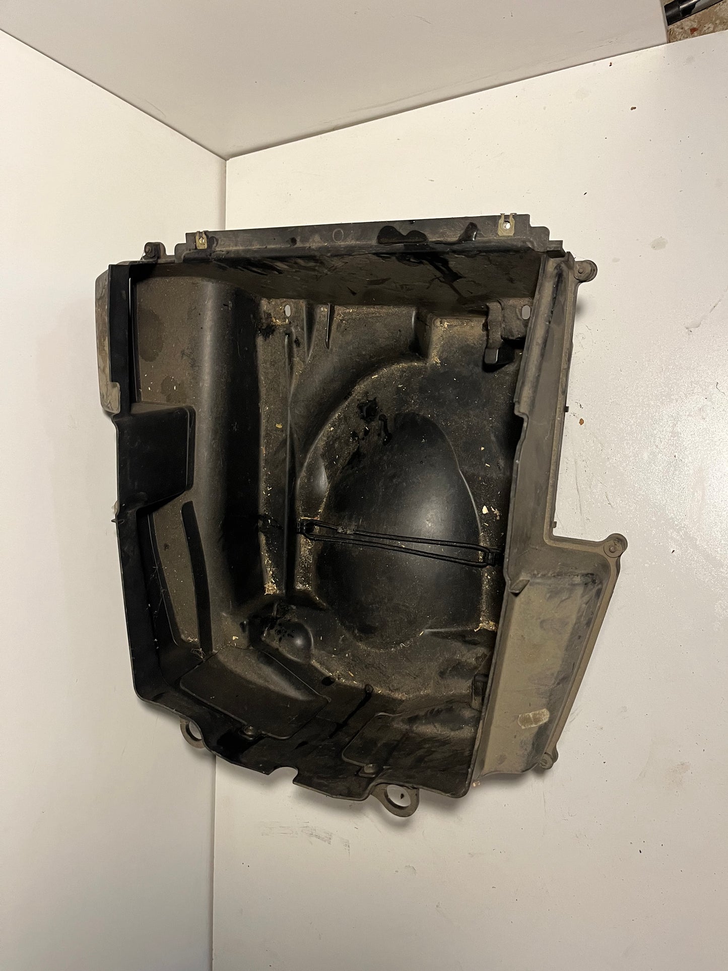 Loc depozitare sub sea Yamaha XC 300 Versity 2003-2007