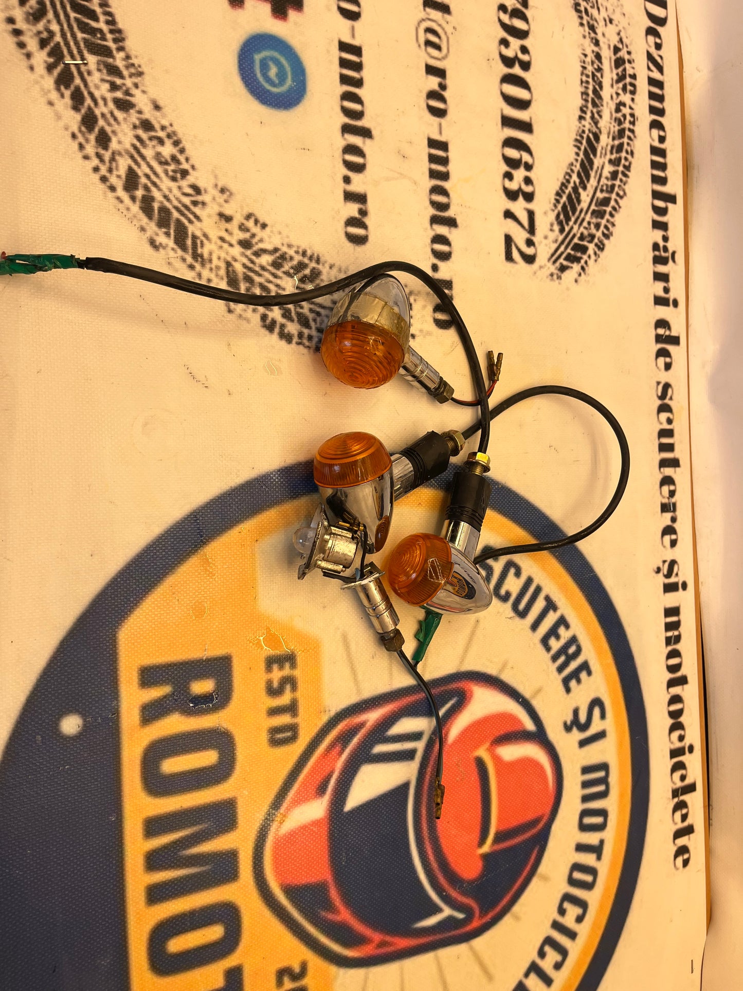 Semnalizari Benelli Velvet fata - spate