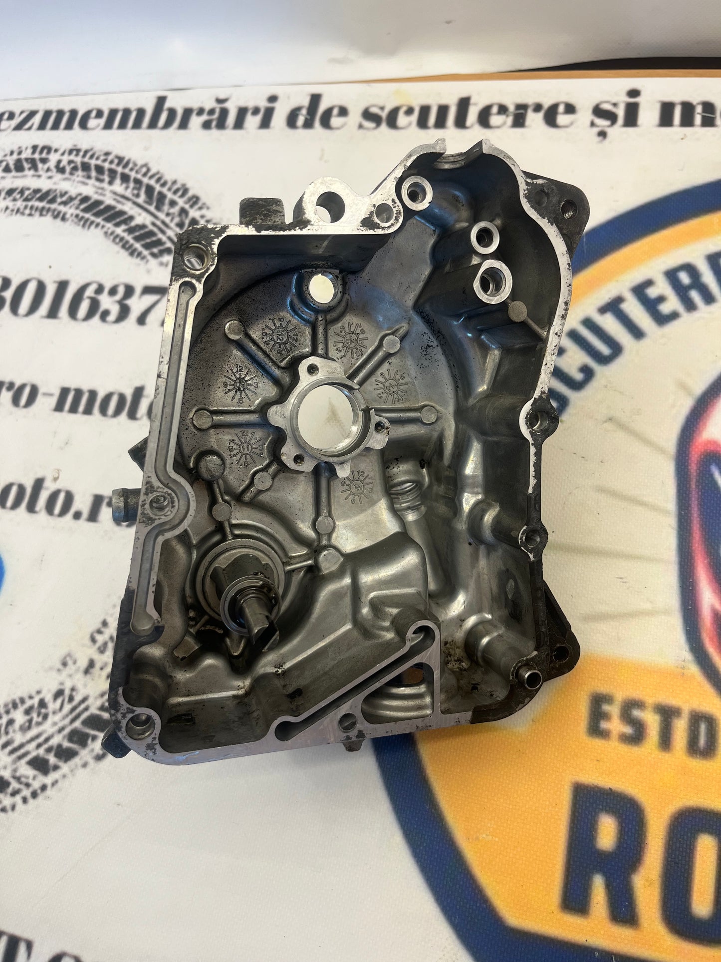 Capac stator + pompa apa Kymco Yager Kymco Dink