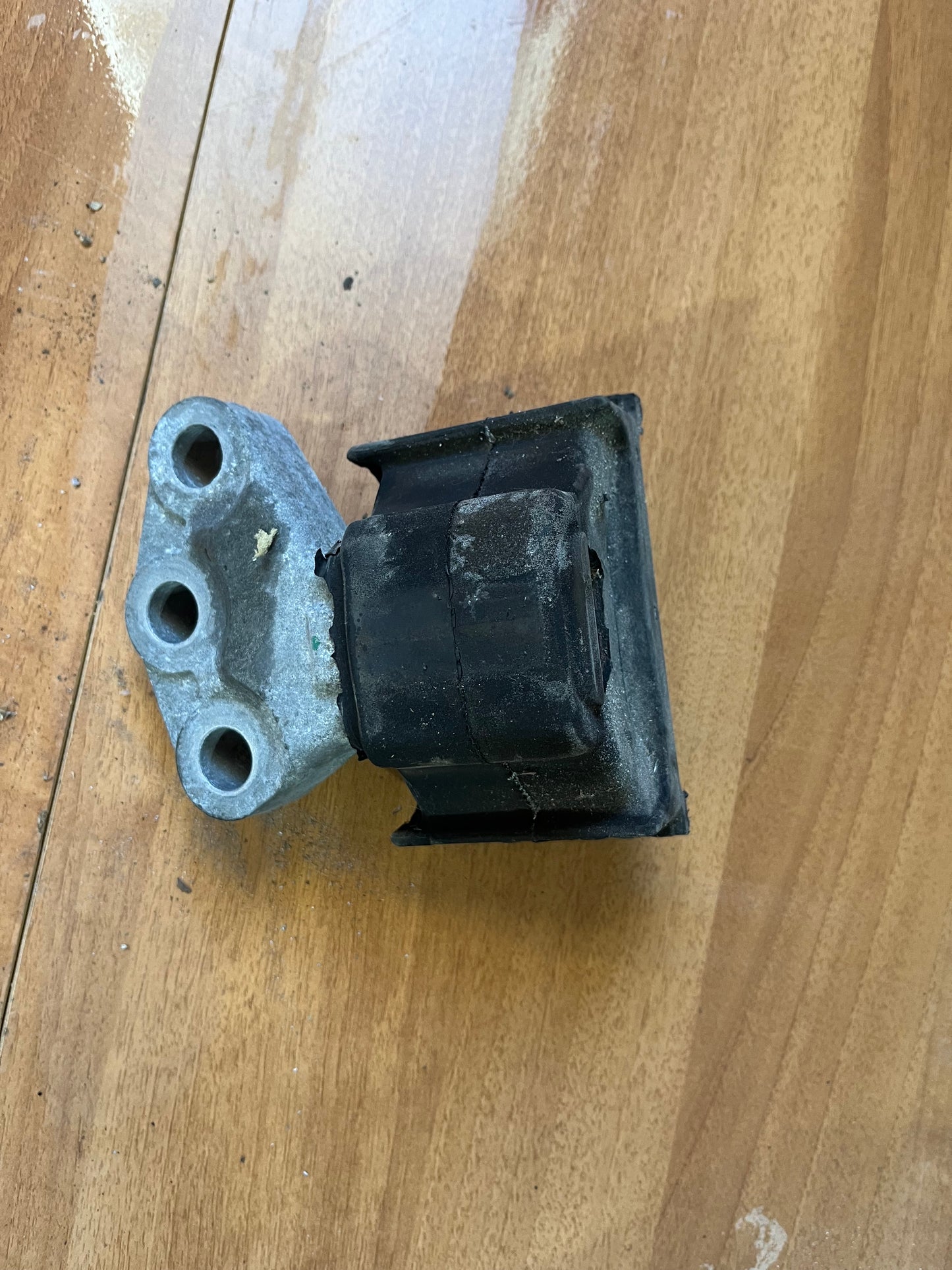 Tampon motor? cutie? Opel Insignia 2009-2013 2.0 diesel
