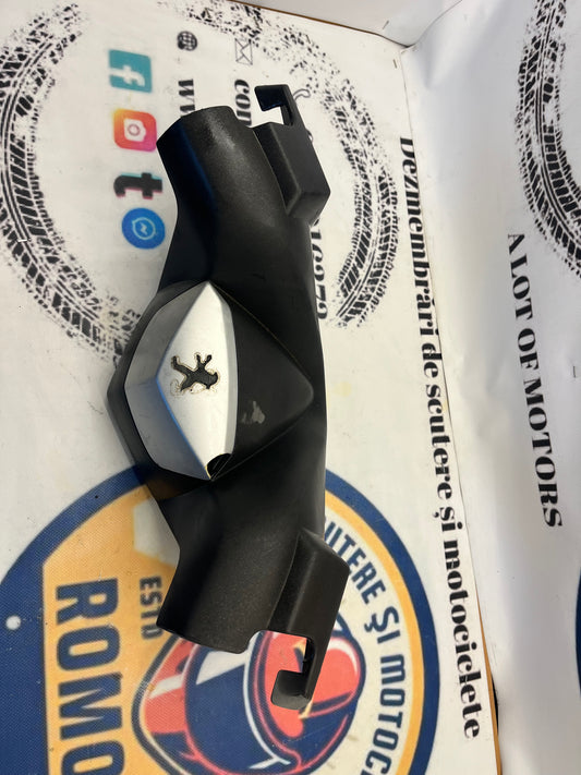 Carena superioara ghidon Peugeot Satelis
