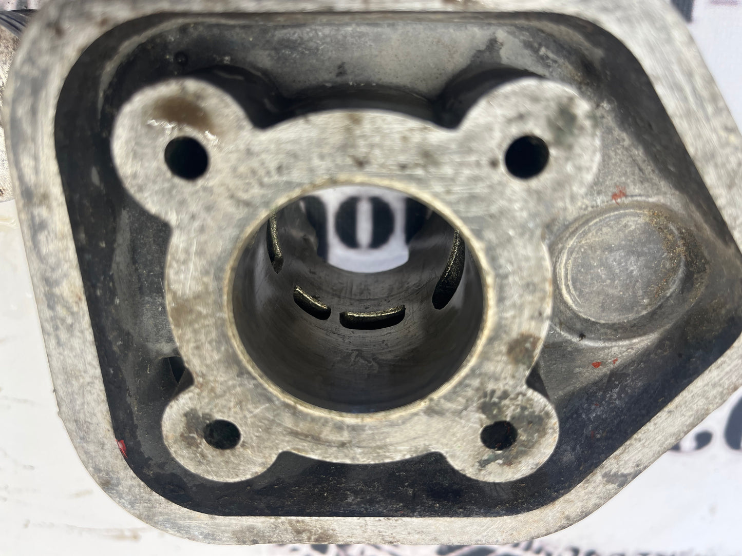 Piston si cilindru racire apa Peugeot Speedfight