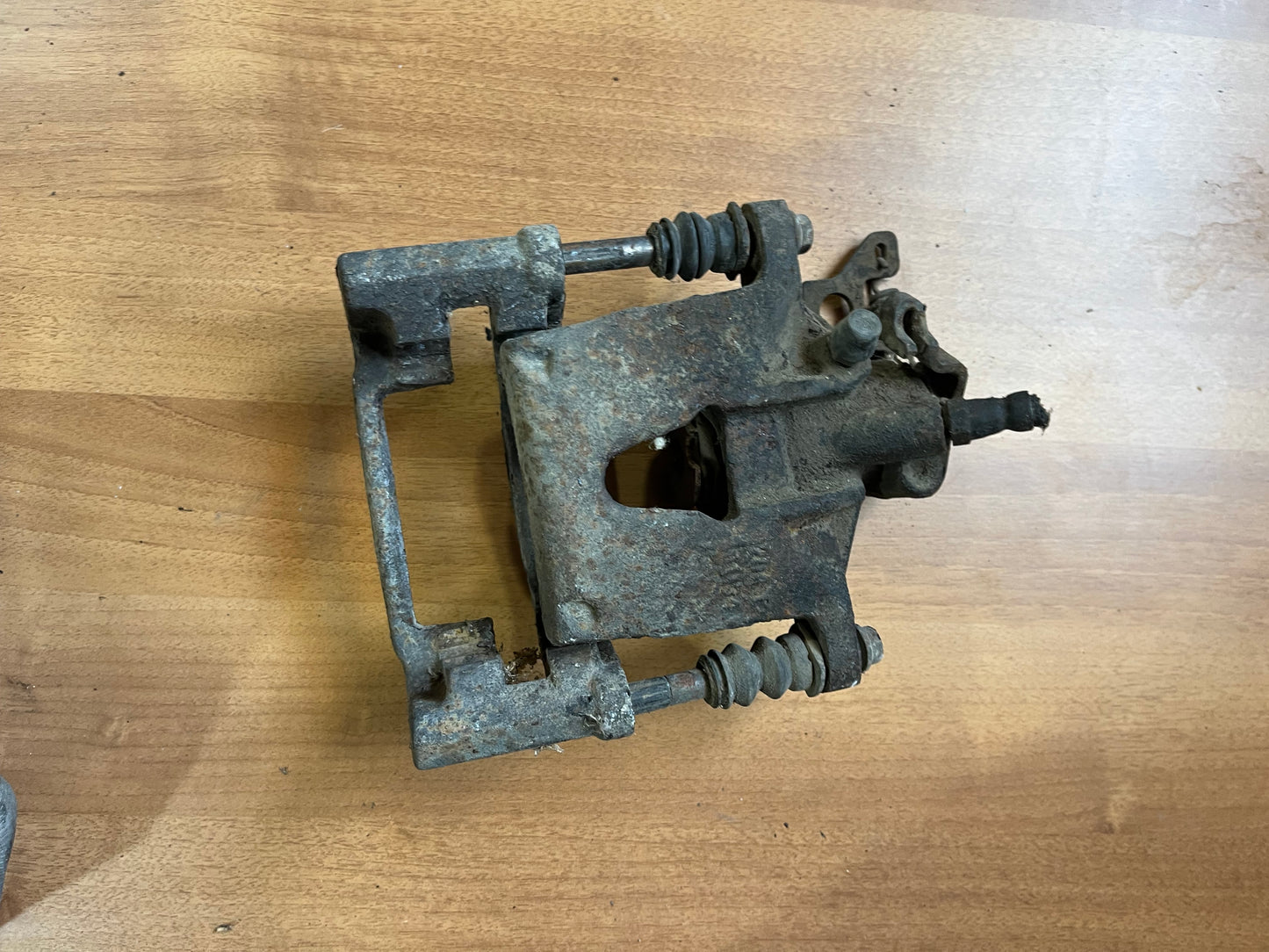 Etrieri frana si placute Ford Mondeo 2000-2005