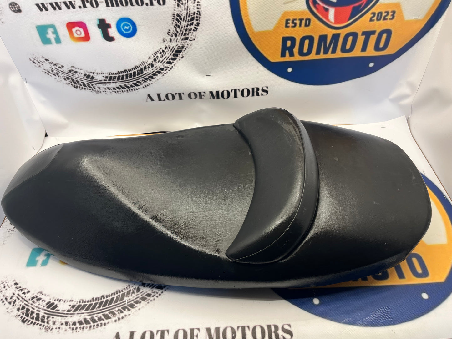 Sea 2 locuri Peugeot Elystar