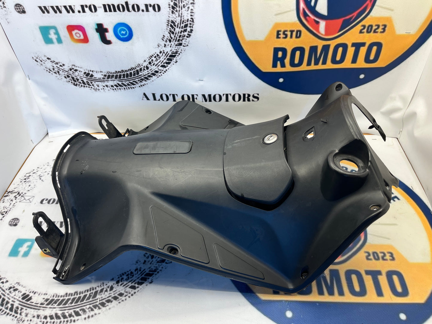 Carena contact torpedo Kymco Agility City