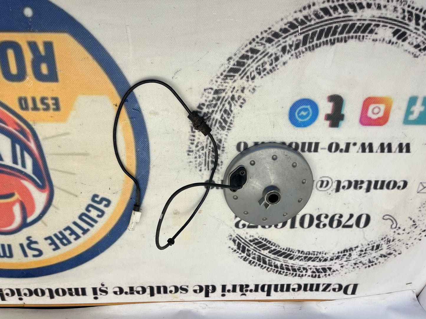 Placa roata fata si senzor abs Peugeot Satelis